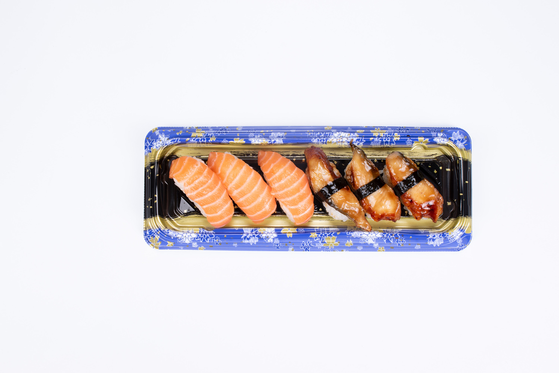 Emballage à vendre à chaud en plastique jetable personnalisé PP/PET/OPS design populaire super grande taille pour la fête du plateau de sushi à emporter。